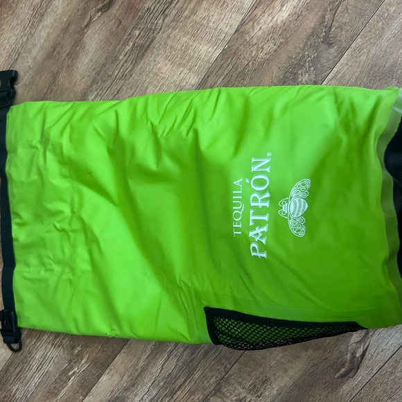 Patron Tequila Dry Insulated cooler bag. - Picture 7 of 8